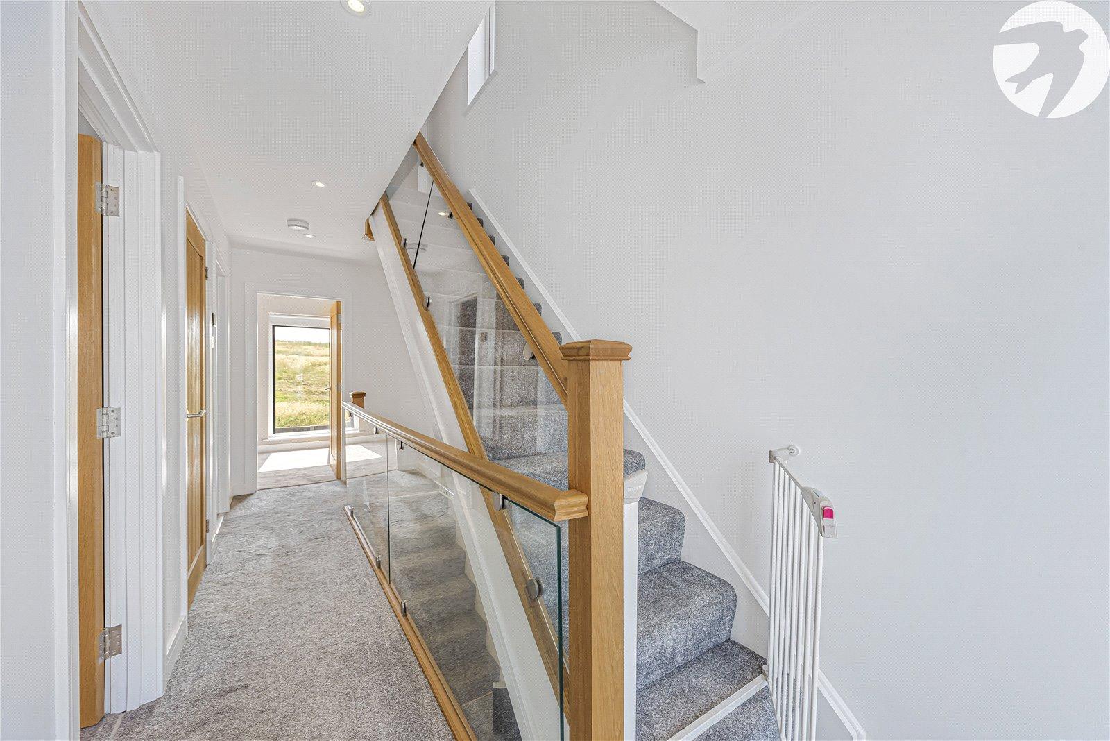 3 bedroom property for sale in Greenhithe | Robinson Jackson
