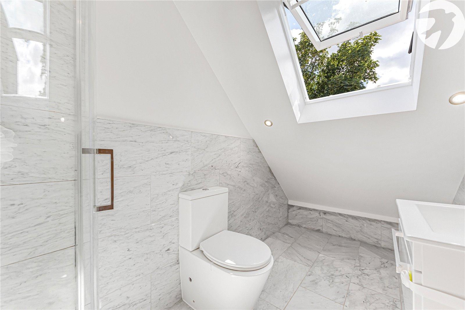 3 bedroom property for sale in Greenhithe | Robinson Jackson