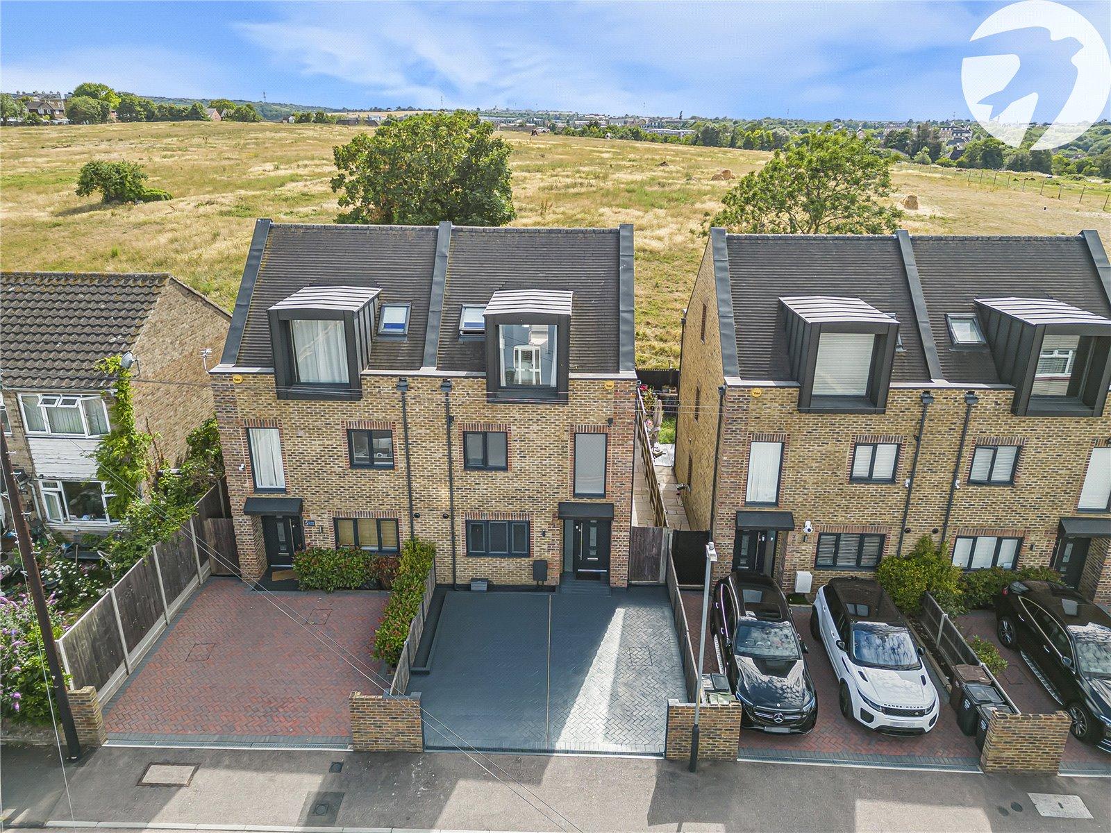 3 bedroom property for sale in Greenhithe | Robinson Jackson
