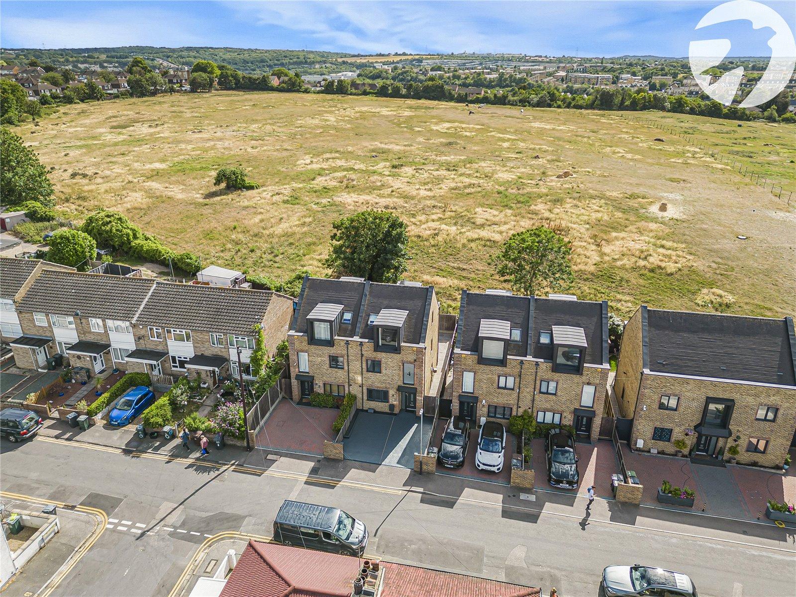 3 bedroom property for sale in Greenhithe | Robinson Jackson