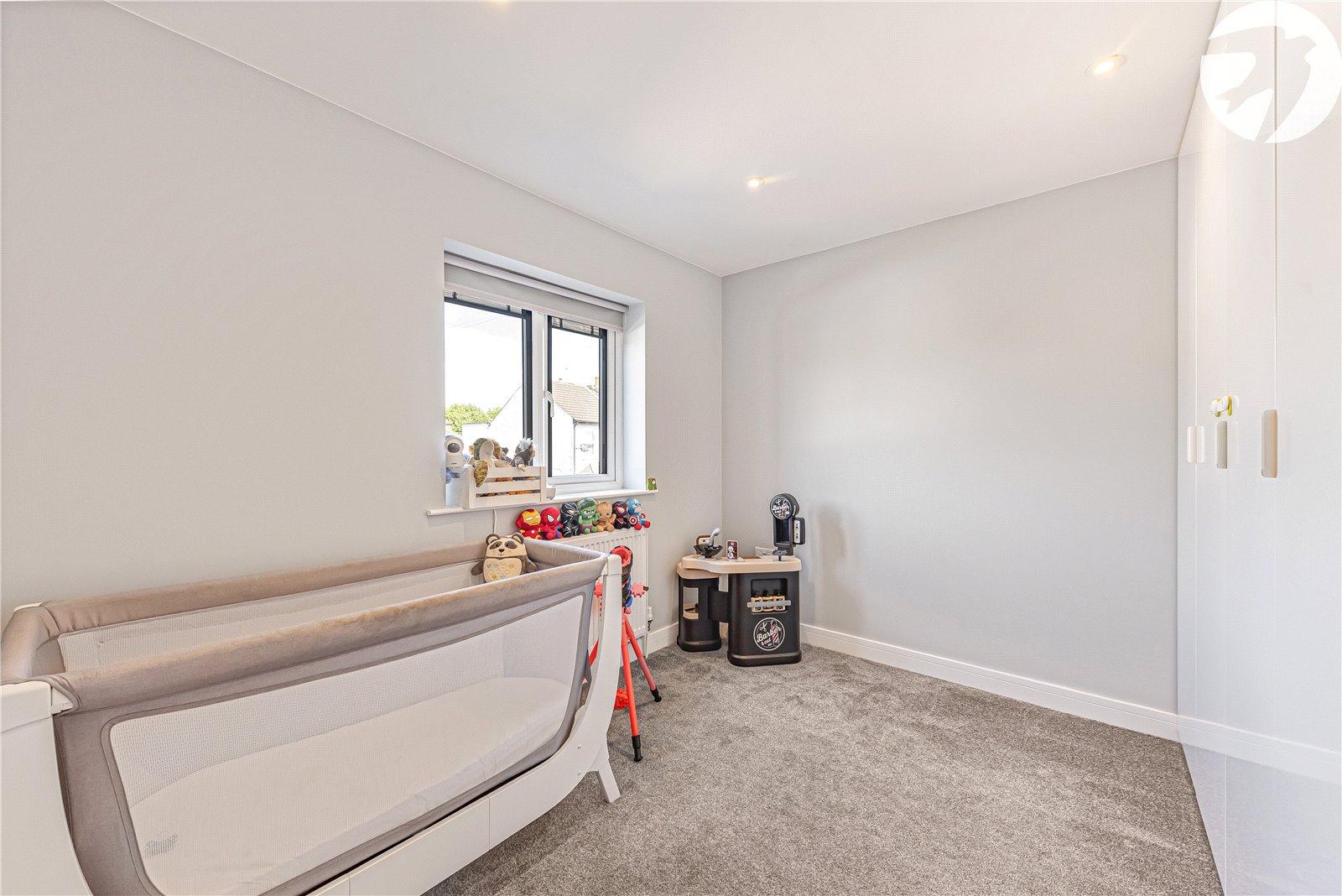 3 bedroom property for sale in Greenhithe | Robinson Jackson