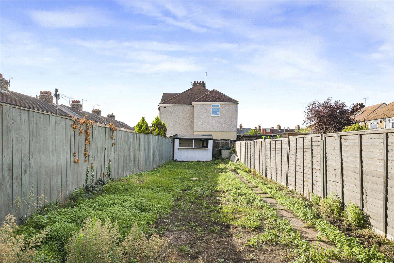 3 bedroom house for sale in Swanscombe | Robinson Jackson