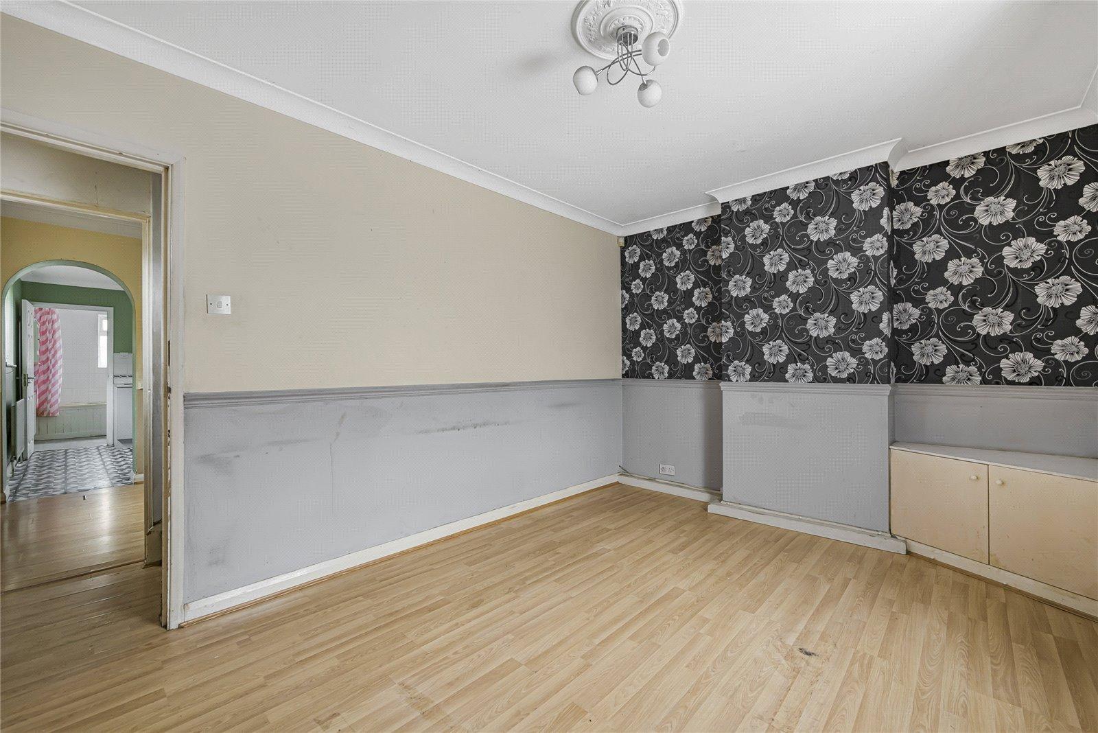 2 bedroom house for sale in Swanscombe | Robinson Jackson