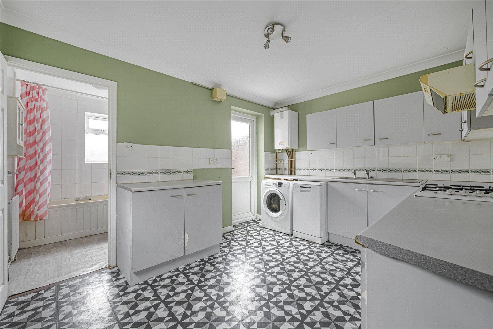 2 bedroom house for sale in Swanscombe | Robinson Jackson