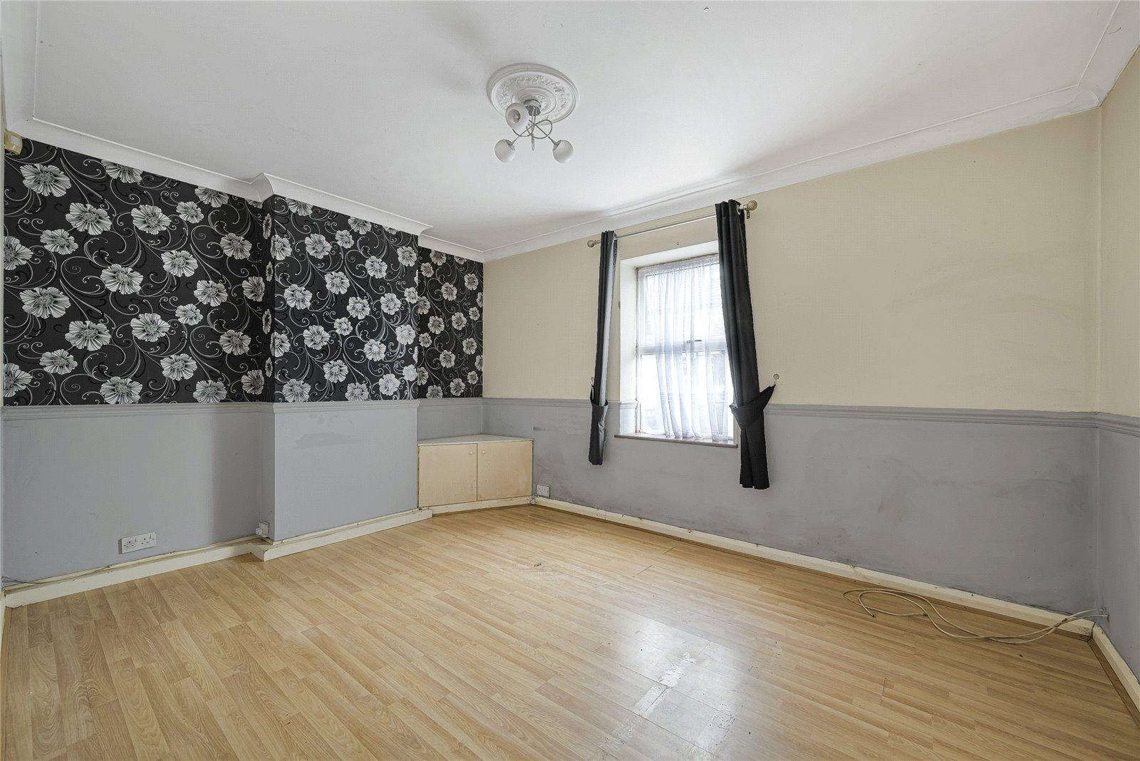 2 bedroom house for sale in Swanscombe | Robinson Jackson