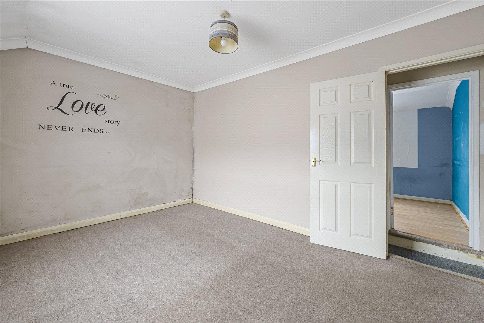 2 bedroom house for sale in Swanscombe | Robinson Jackson