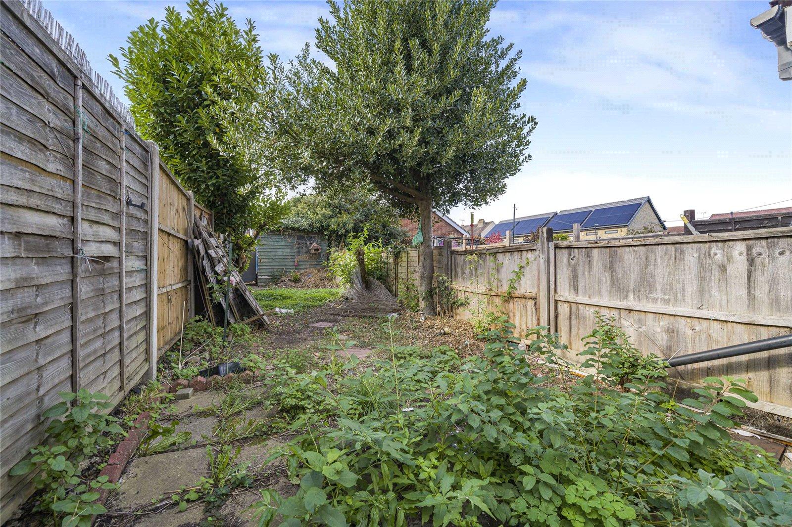 2 bedroom house for sale in Swanscombe | Robinson Jackson