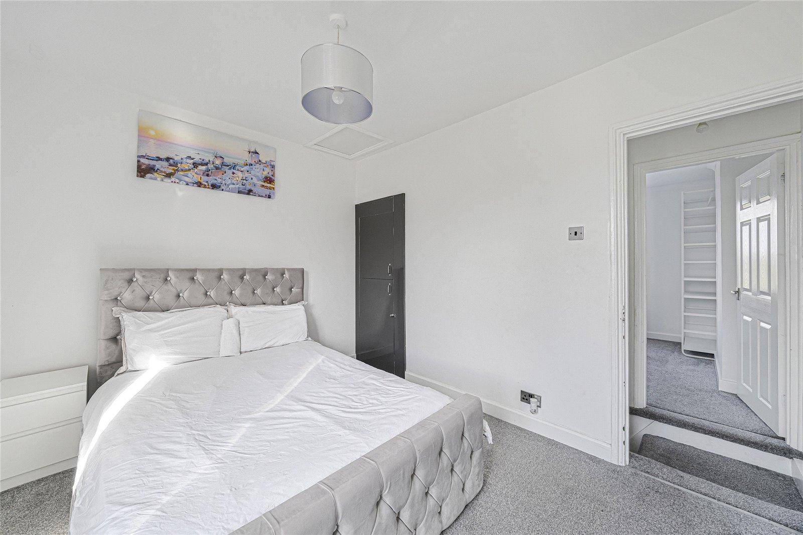 2 bedroom house for sale in Swanscombe | Robinson Jackson