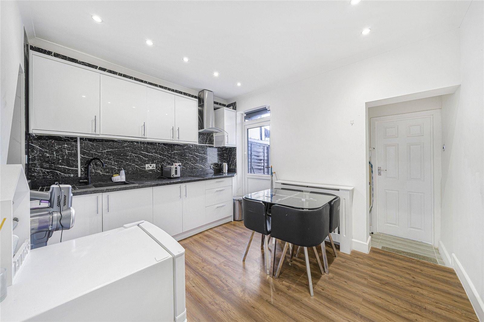 2 bedroom house for sale in Swanscombe | Robinson Jackson
