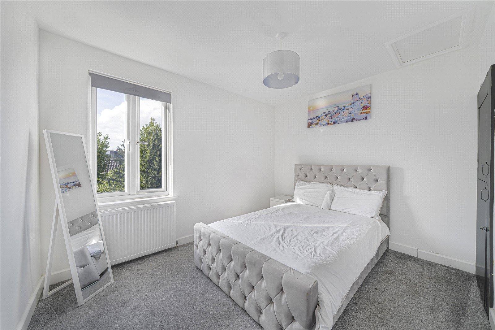 2 bedroom house for sale in Swanscombe | Robinson Jackson