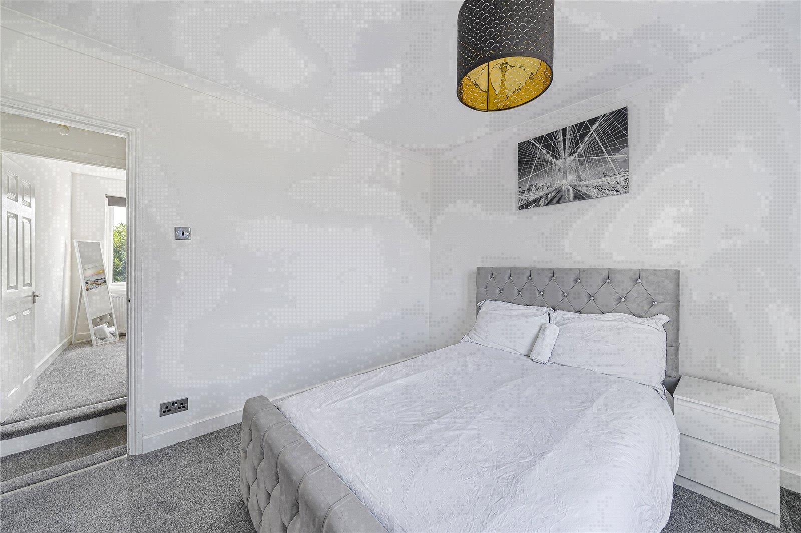 2 bedroom house for sale in Swanscombe | Robinson Jackson
