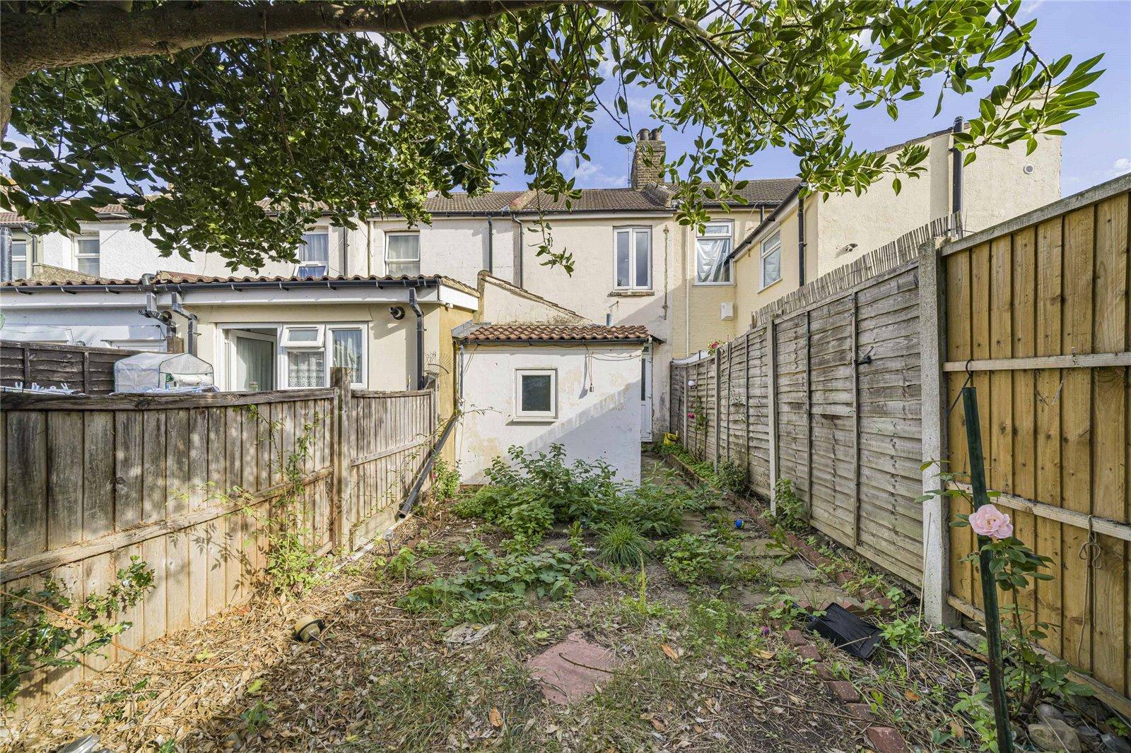 2 bedroom house for sale in Swanscombe | Robinson Jackson