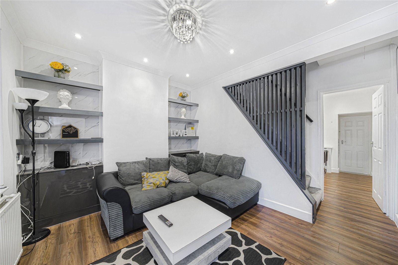 2 bedroom house for sale in Swanscombe | Robinson Jackson