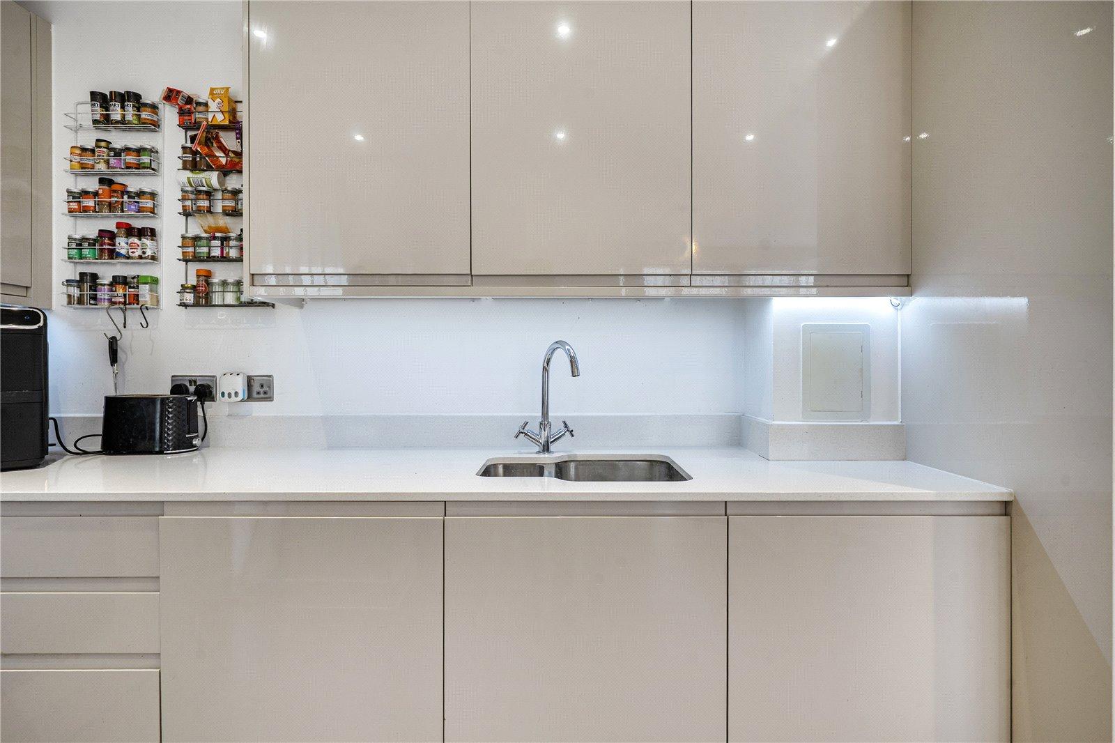 3 bedroom property for sale in Forest Hill | Robinson Jackson