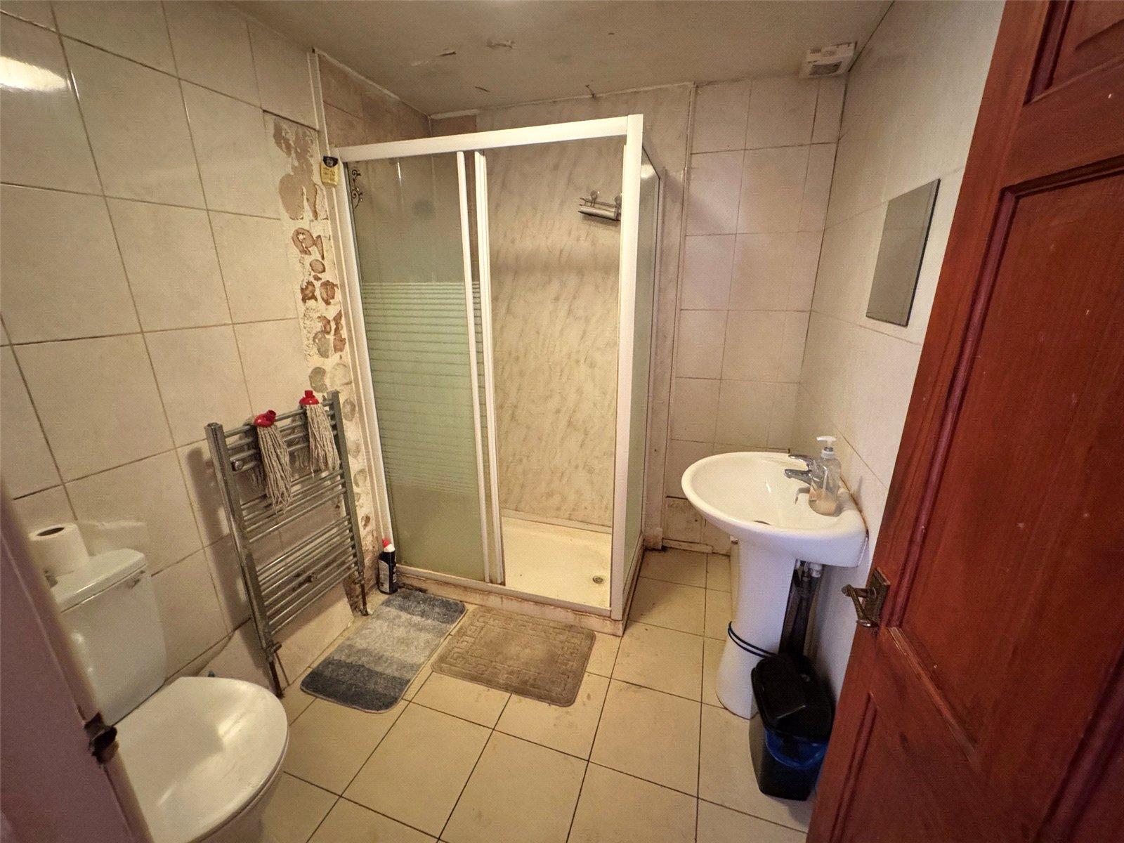 4 bedroom property for sale in Penge | Robinson Jackson