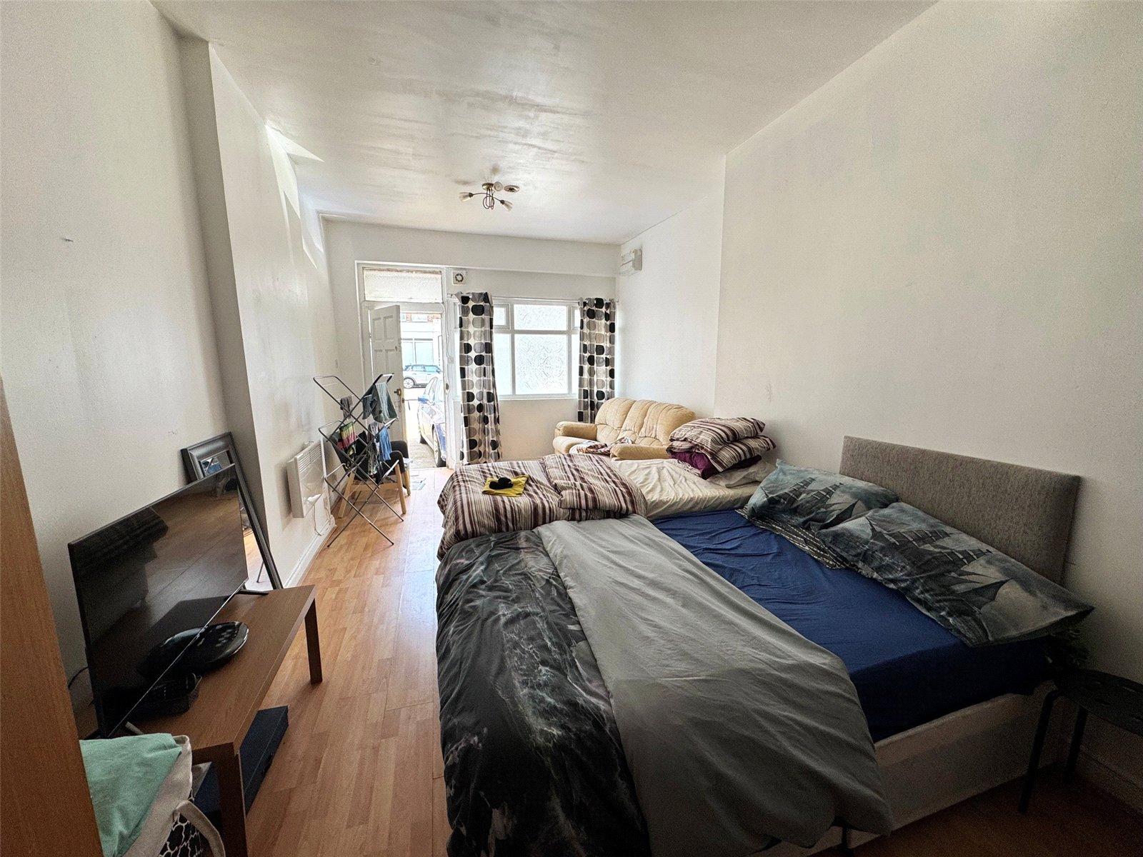 4 bedroom property for sale in Penge | Robinson Jackson