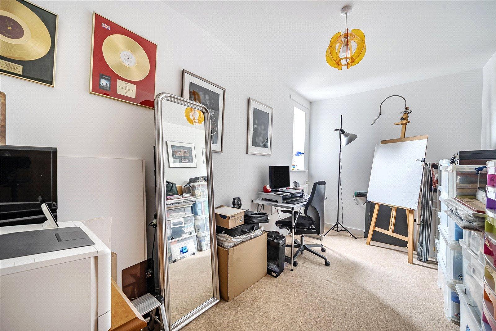 2 bedroom property for sale in Thornton Heath | Robinson Jackson