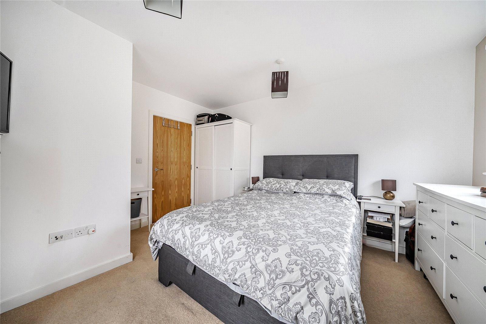2 bedroom property for sale in Thornton Heath | Robinson Jackson
