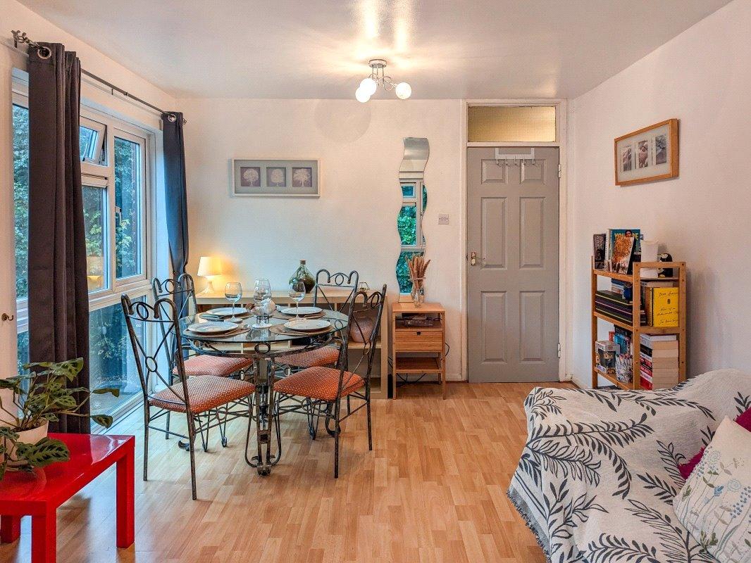 1 bedroom property for sale in Forest Hill | Robinson Jackson