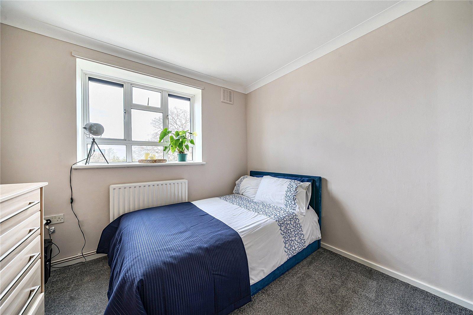 2 bedroom property for sale in Dulwich | Robinson Jackson