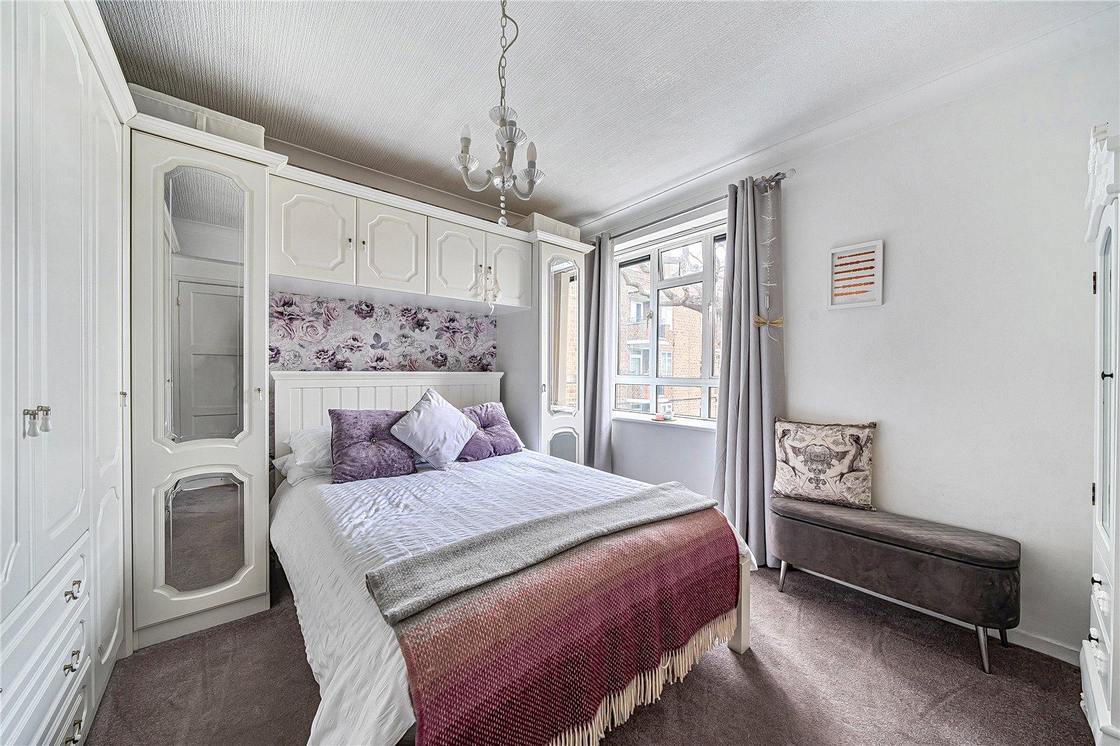 2 bedroom property for sale in Dulwich | Robinson Jackson