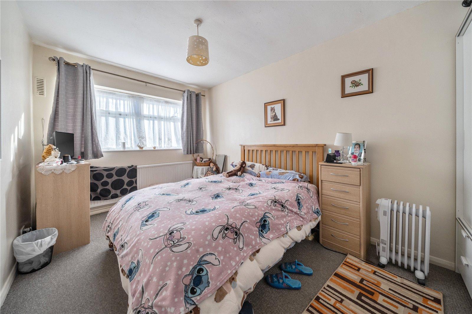 3 bedroom bungalow for sale in Streatham | Robinson Jackson