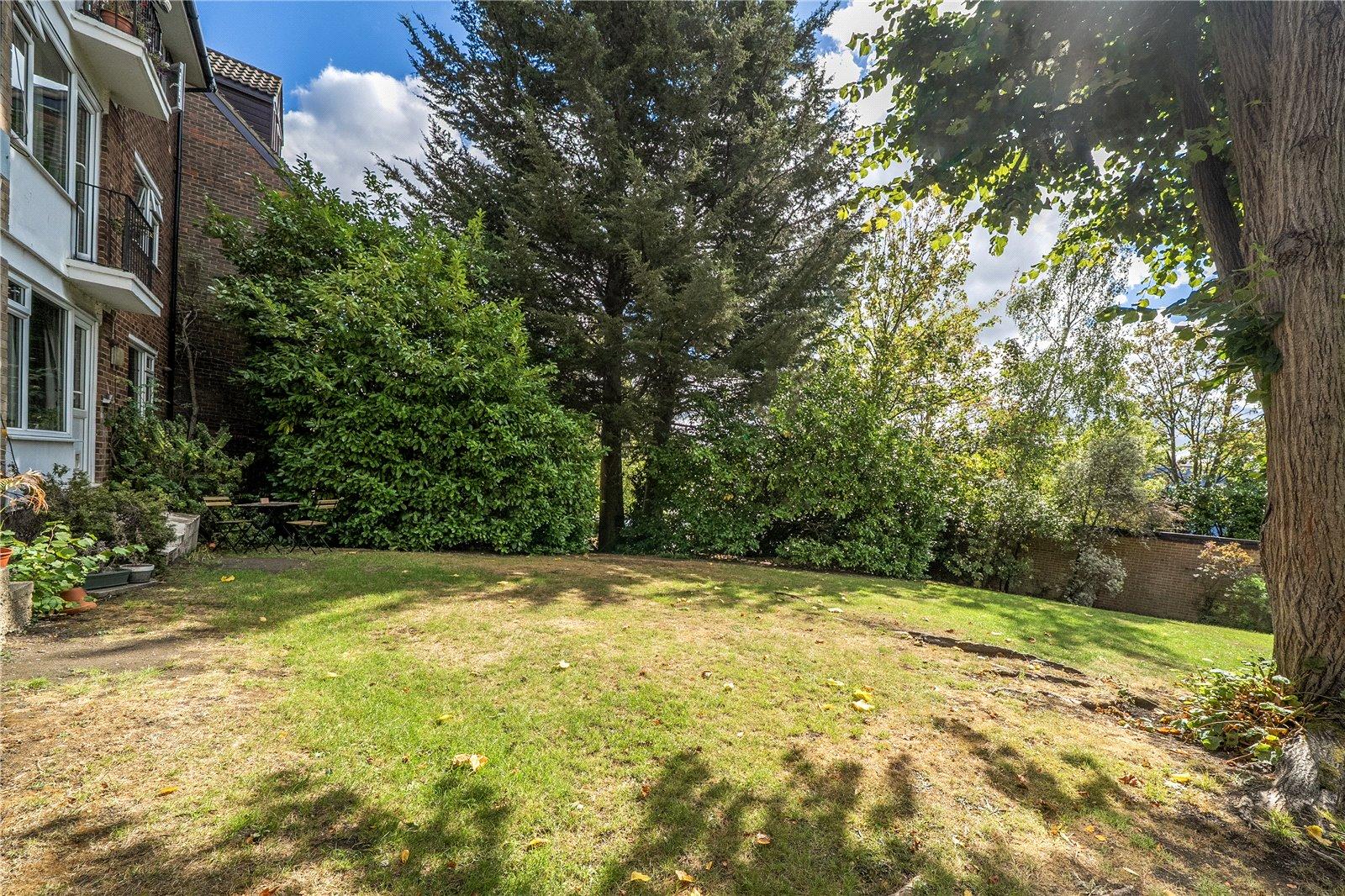 2 bedroom property for sale in Crystal Palace | Robinson Jackson