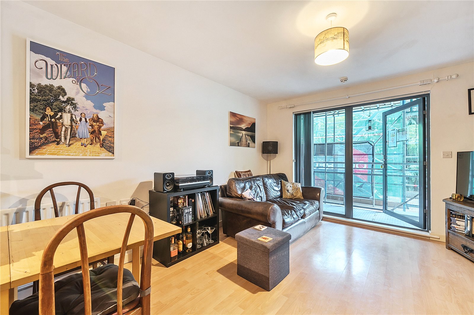 1 bedroom property for sale in London | Robinson Jackson