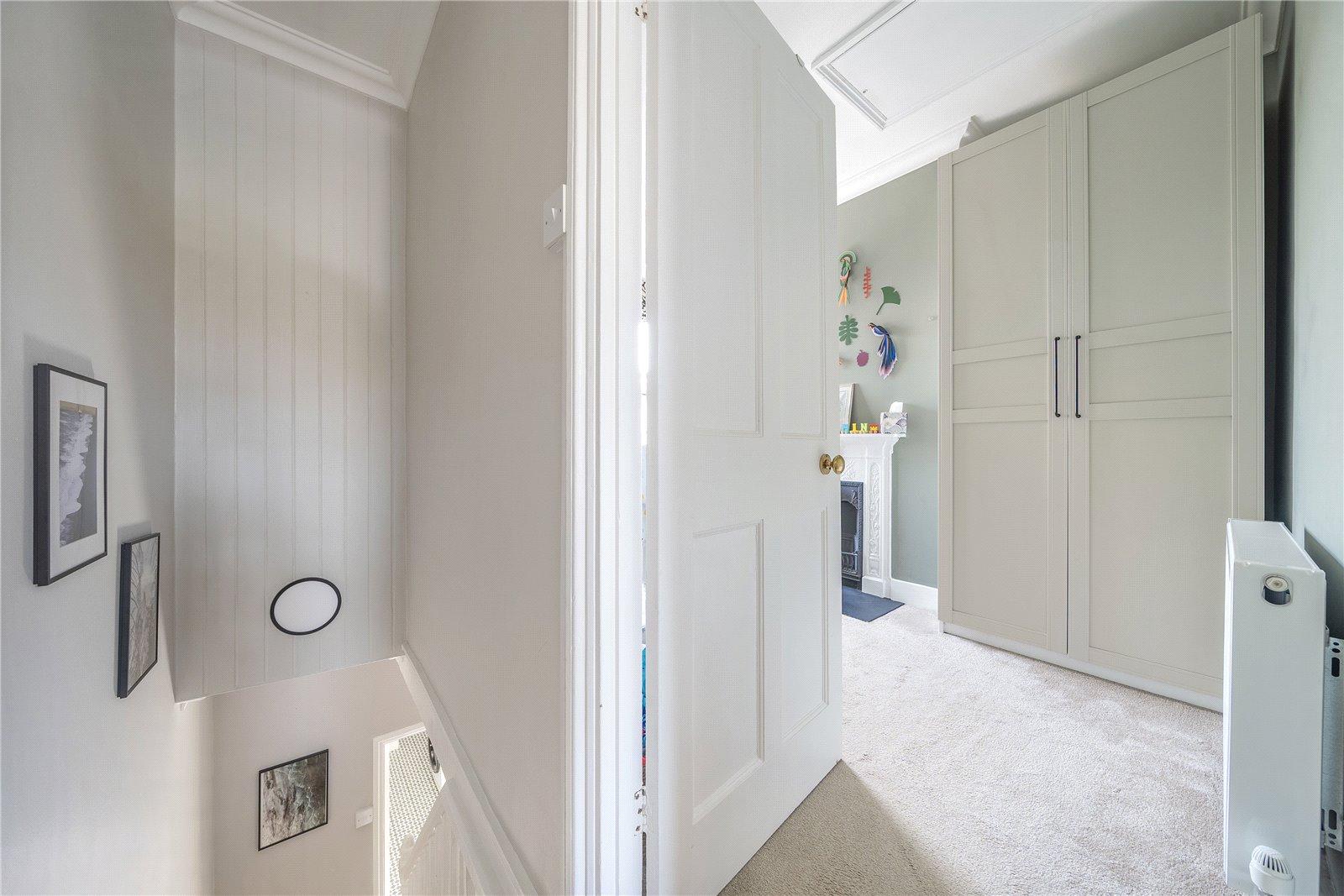 2 bedroom house for sale in London | Robinson Jackson