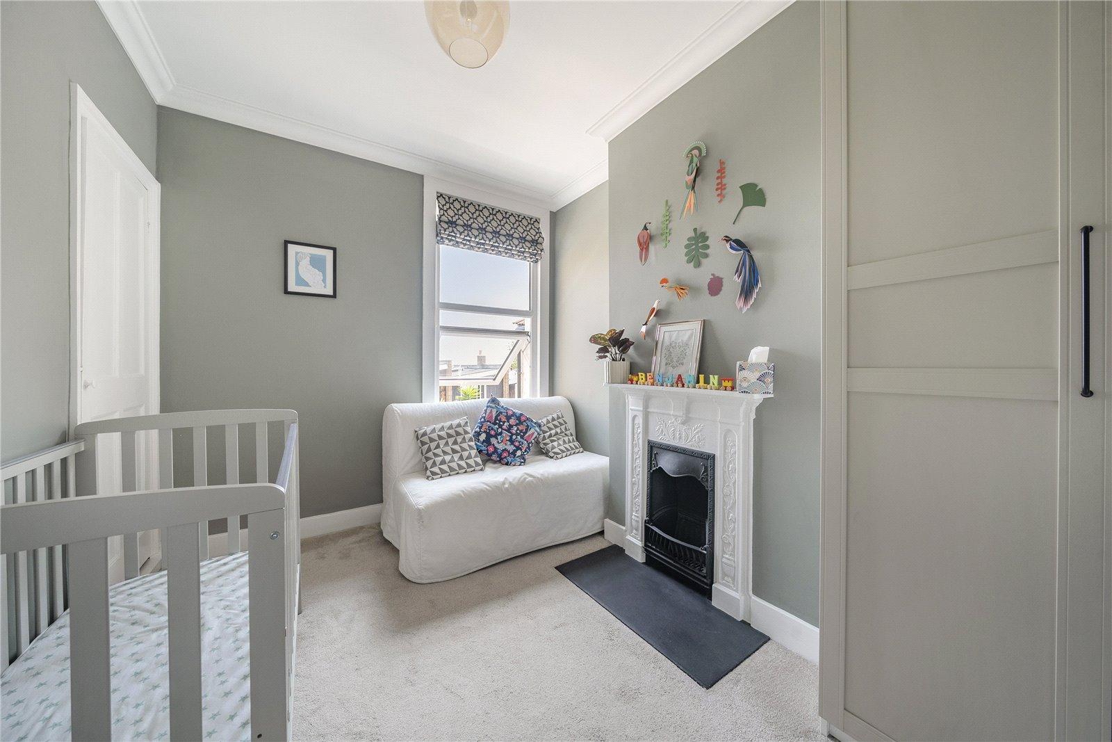 2 bedroom house for sale in London | Robinson Jackson