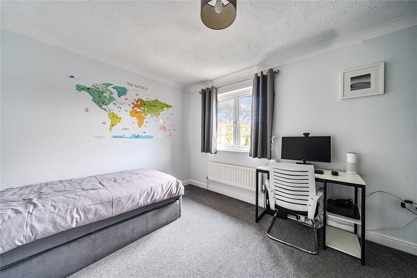 3 bedroom house for sale in London | Robinson Jackson
