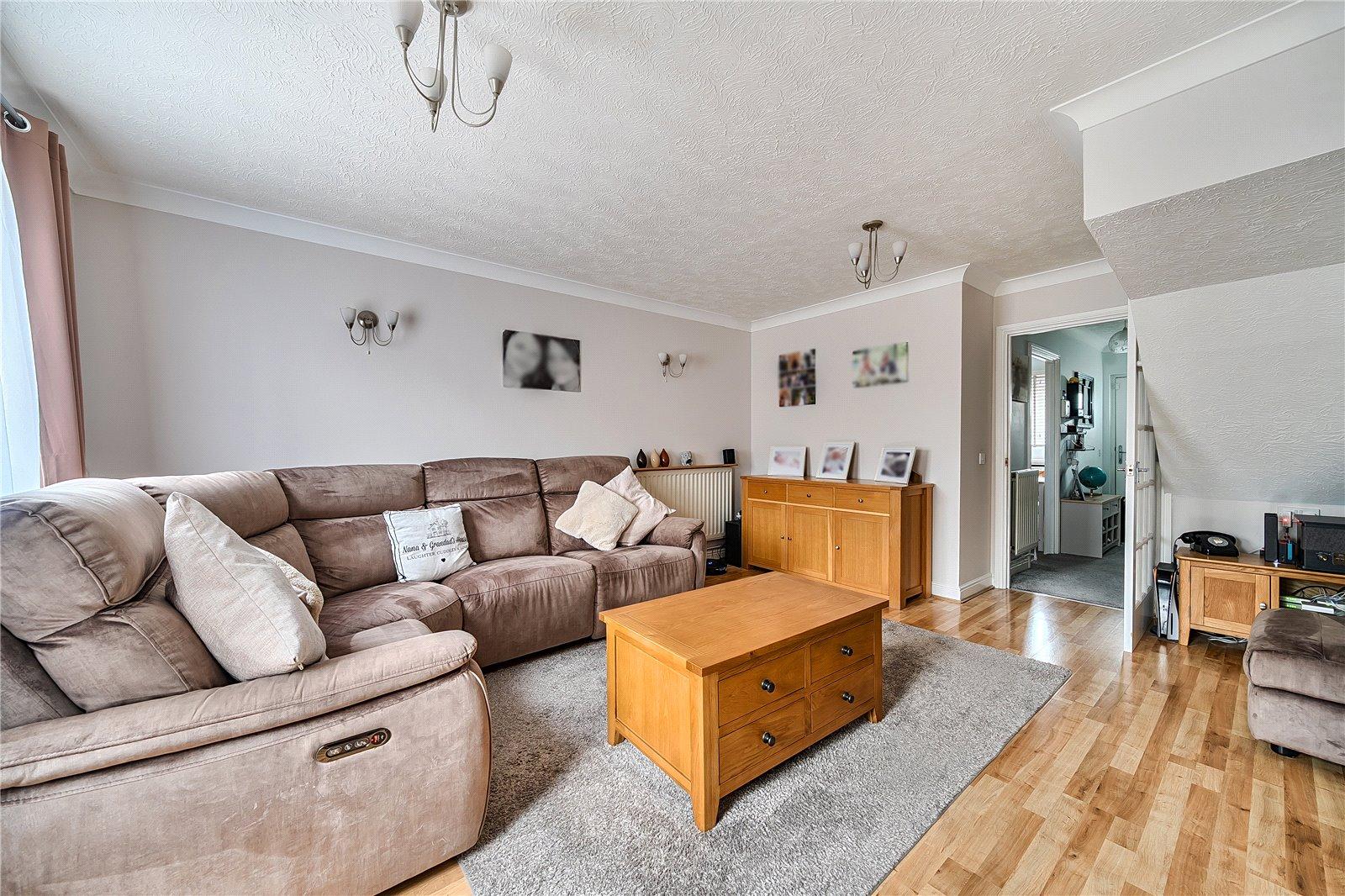 3 bedroom house for sale in London | Robinson Jackson