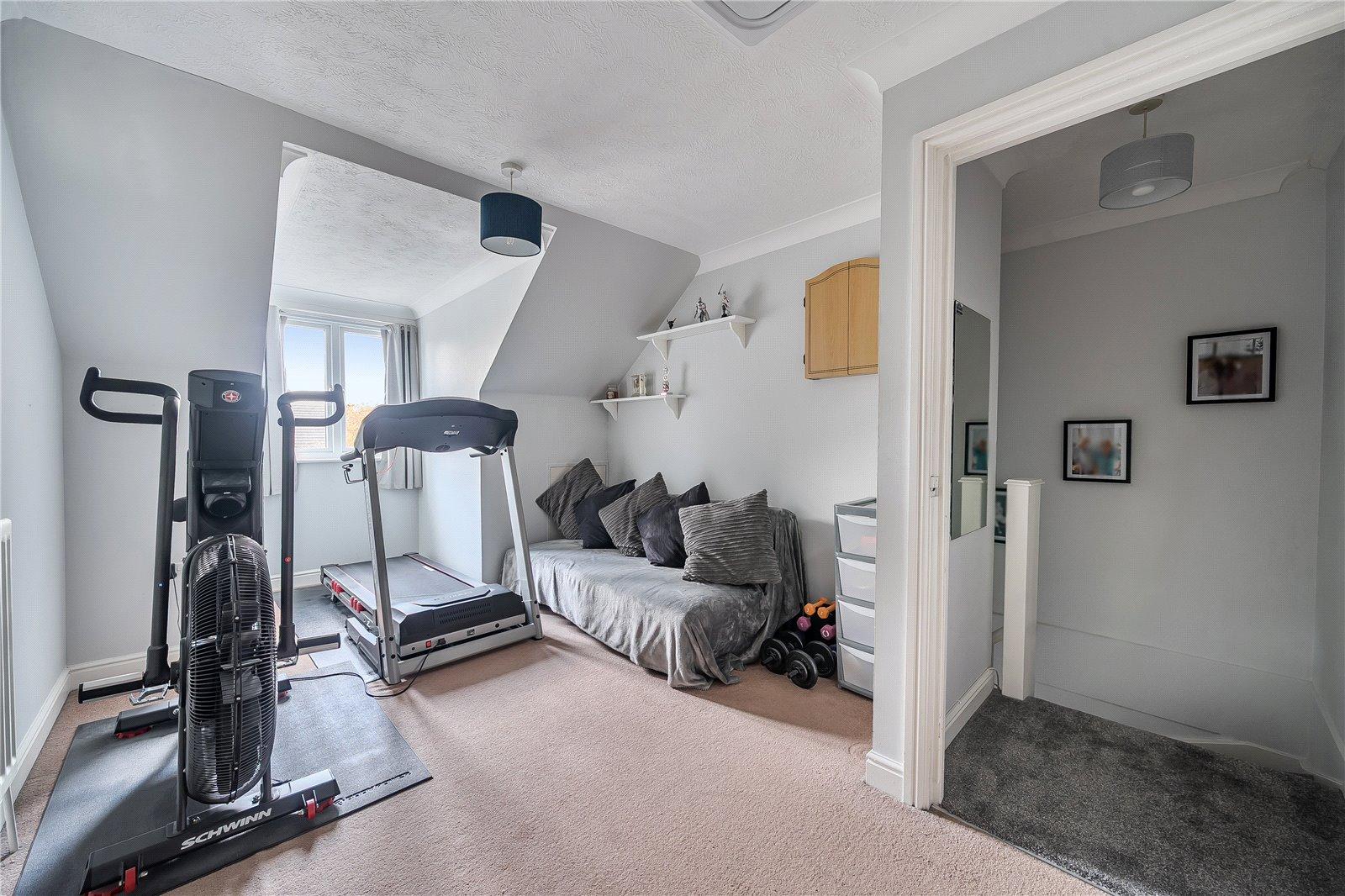 3 bedroom house for sale in London | Robinson Jackson