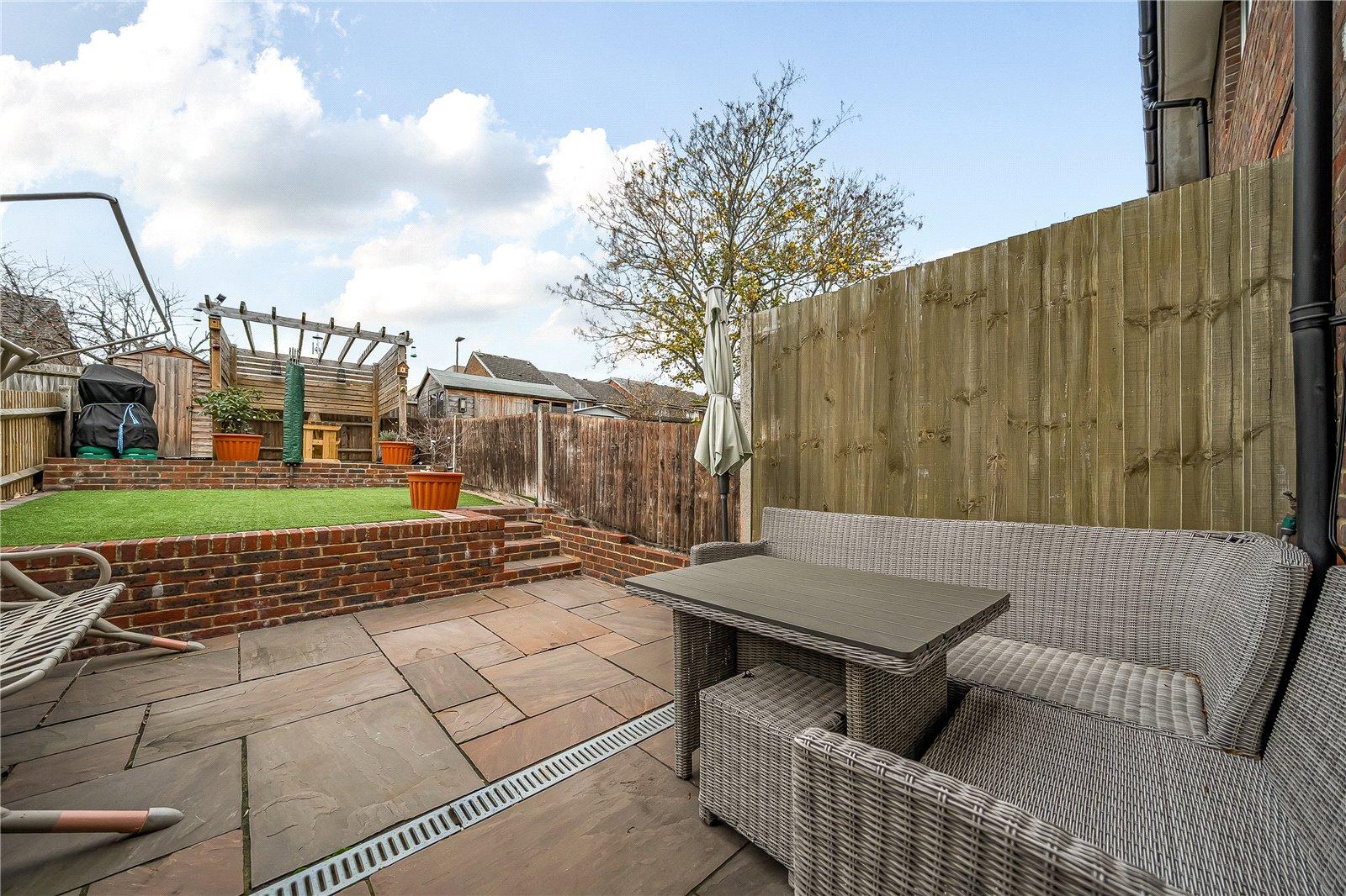3 bedroom house for sale in London | Robinson Jackson