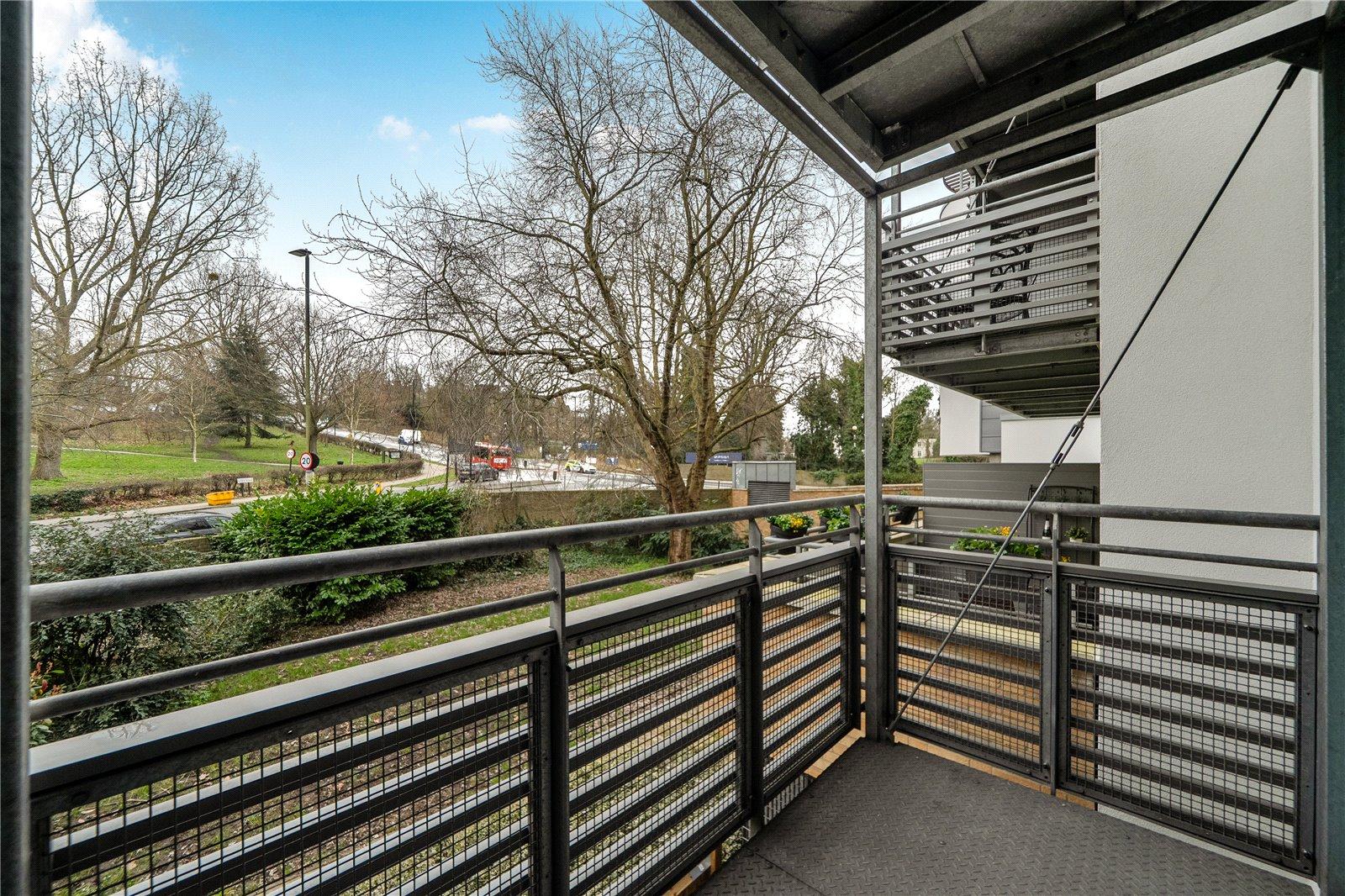 2 bedroom property for sale in West Norwood | Robinson Jackson