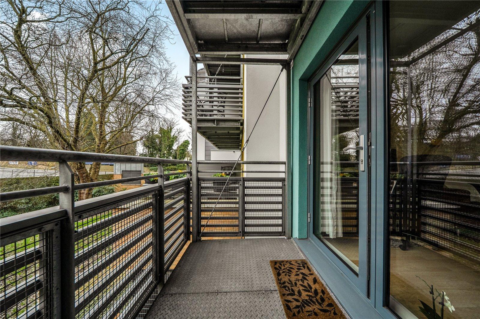 2 bedroom property for sale in West Norwood | Robinson Jackson