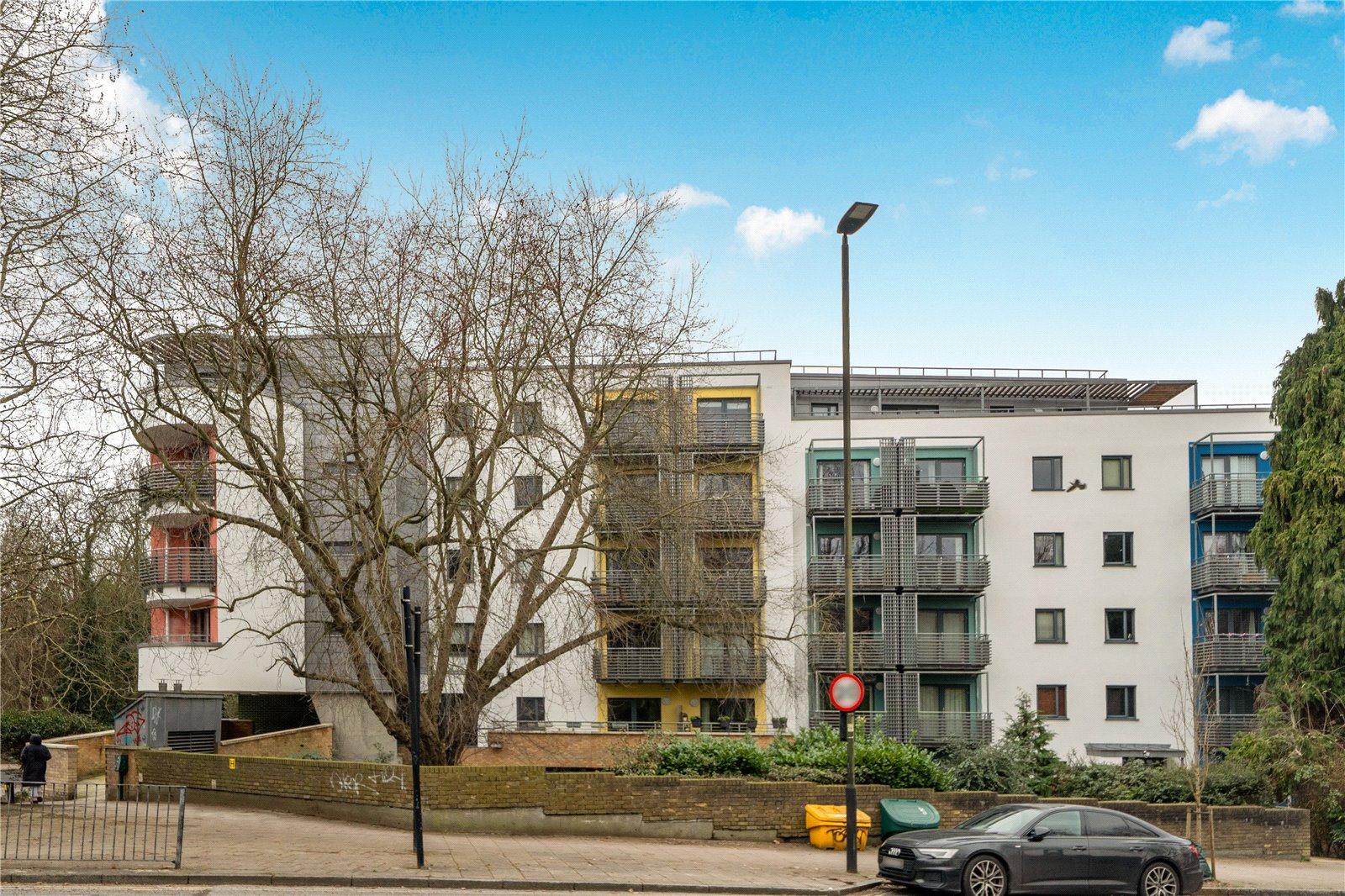 2 bedroom property for sale in West Norwood | Robinson Jackson