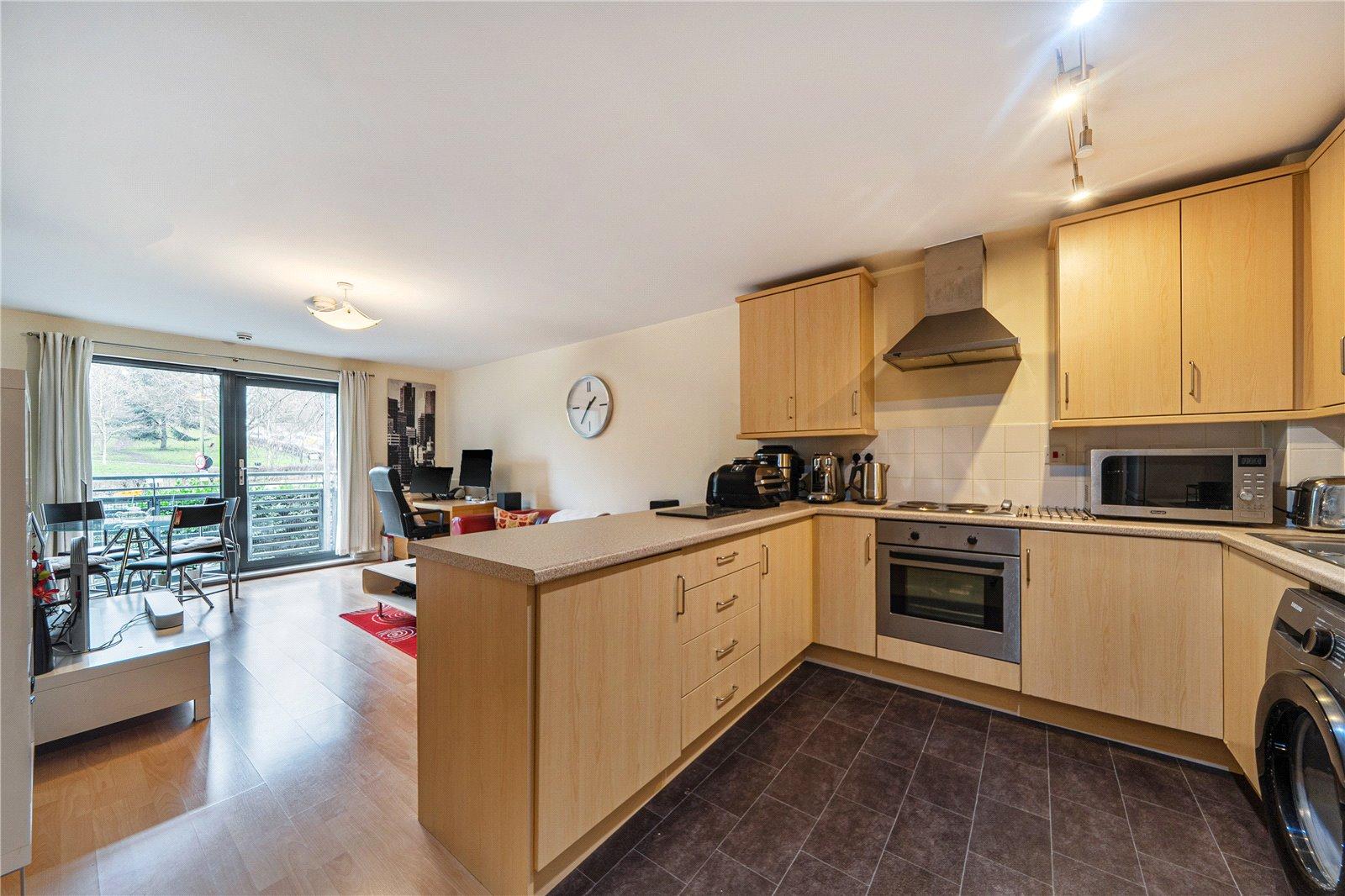 2 bedroom property for sale in West Norwood | Robinson Jackson