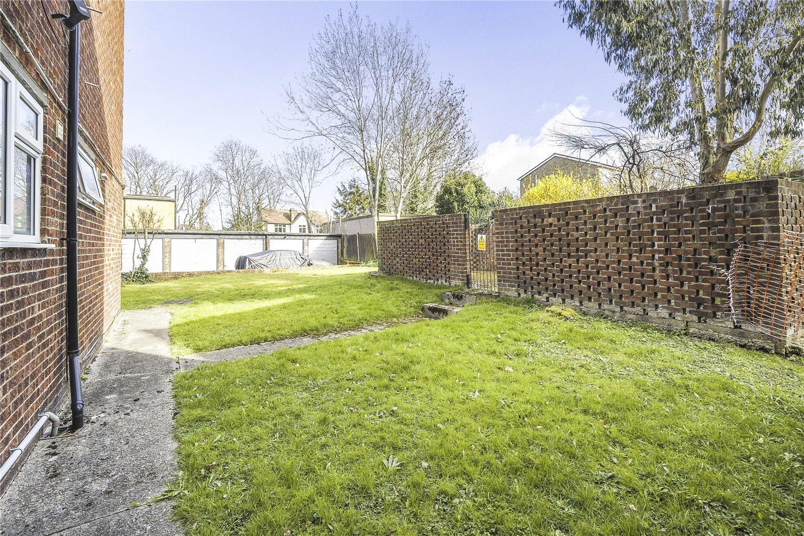 2 bedroom property for sale in London | Robinson Jackson