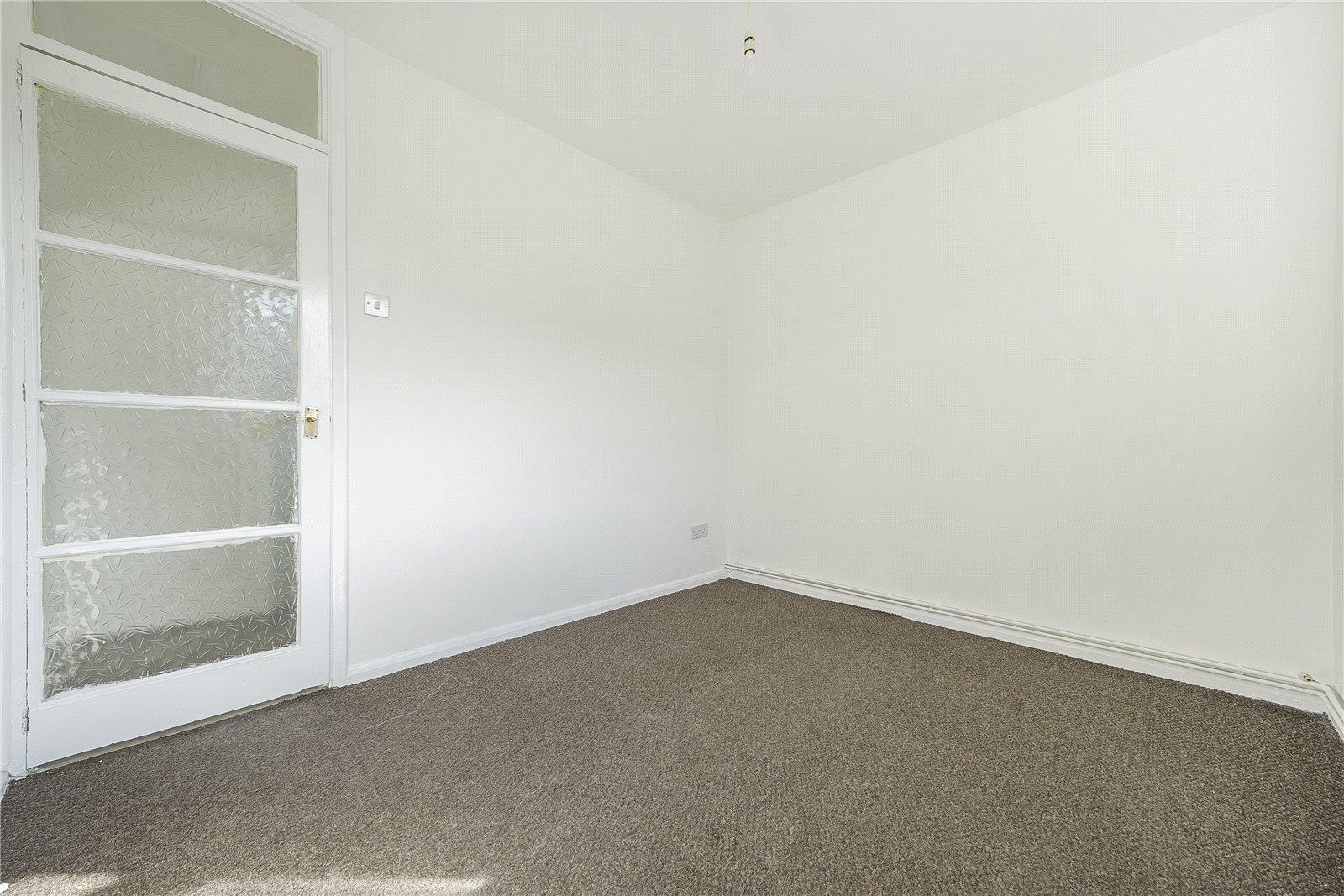 2 bedroom property for sale in London | Robinson Jackson