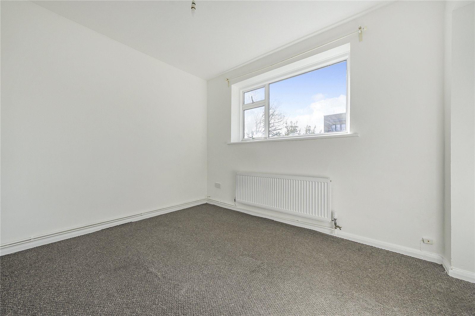 2 bedroom property for sale in London | Robinson Jackson