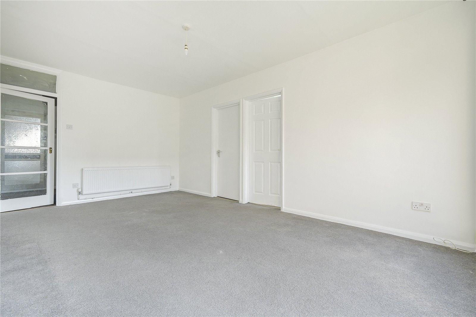 2 bedroom property for sale in London | Robinson Jackson