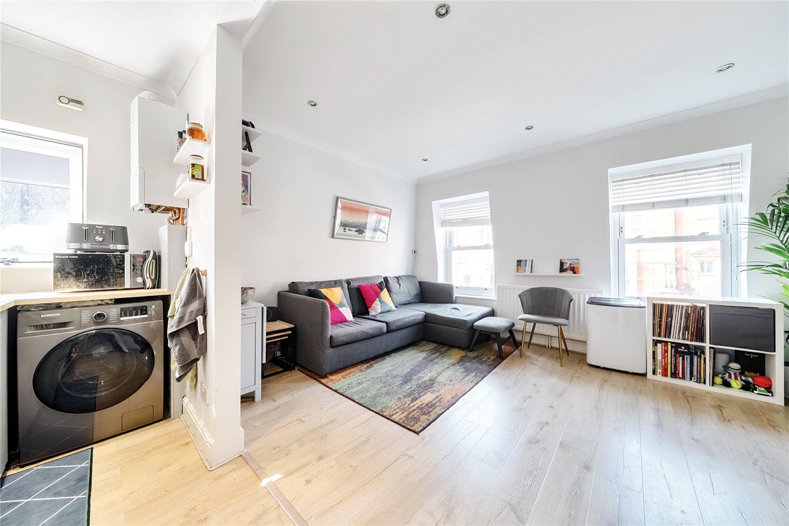 2 bedroom property for sale in London | Robinson Jackson