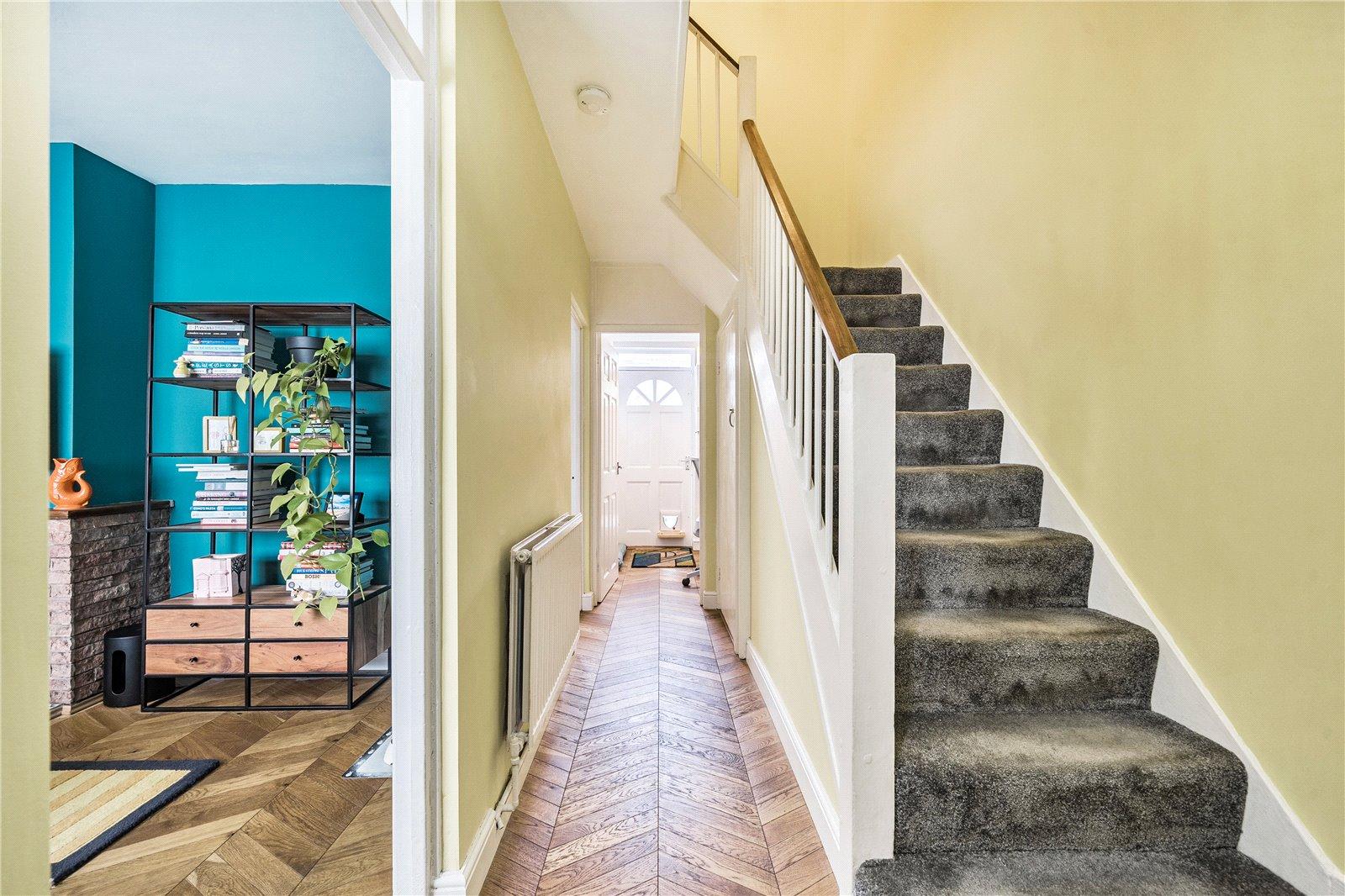 3 bedroom house for sale in London | Robinson Jackson