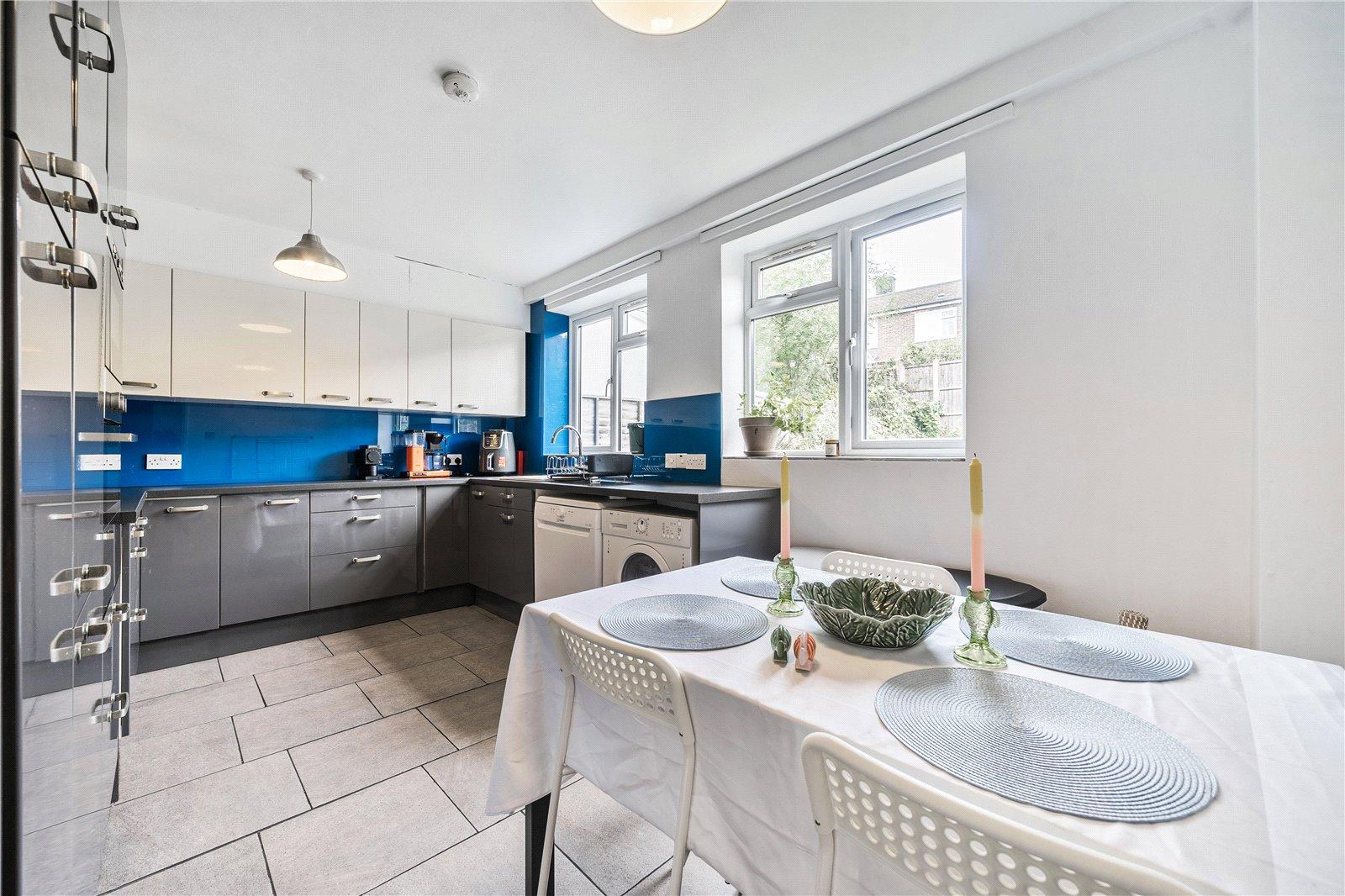 3 bedroom house for sale in London | Robinson Jackson