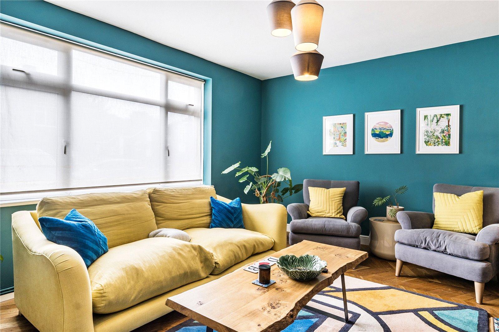 3 bedroom house for sale in London | Robinson Jackson