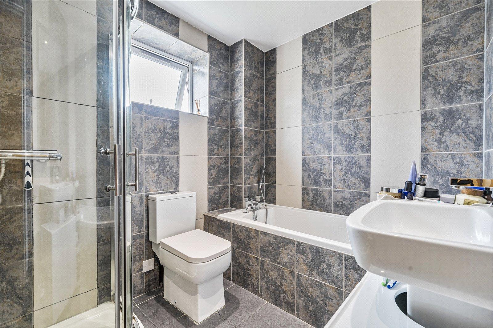 3 bedroom house for sale in London | Robinson Jackson