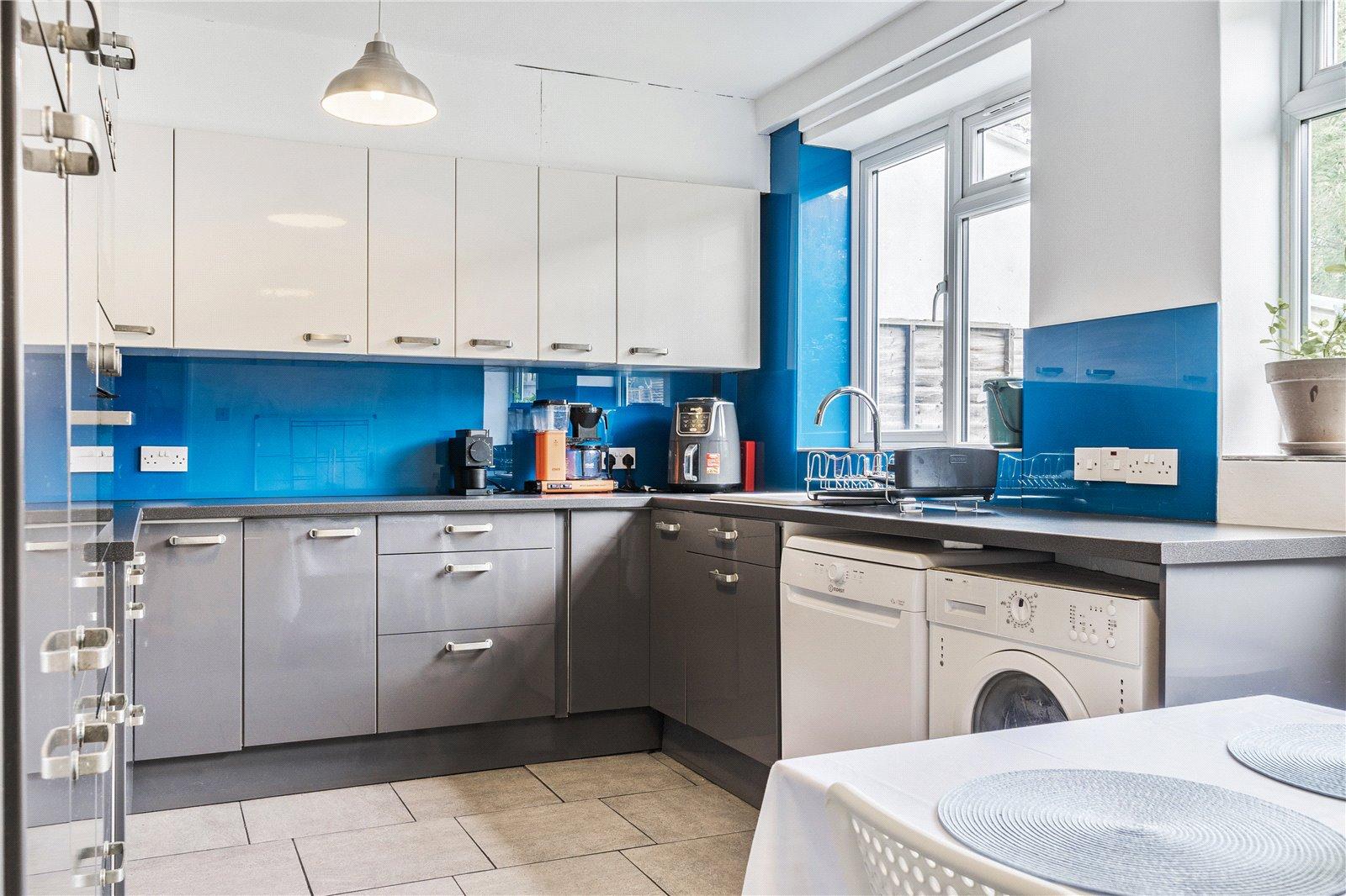 3 bedroom house for sale in London | Robinson Jackson