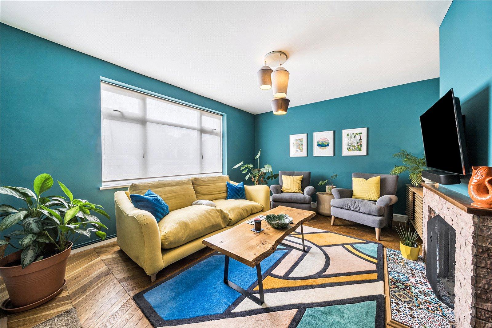 3 bedroom house for sale in London | Robinson Jackson