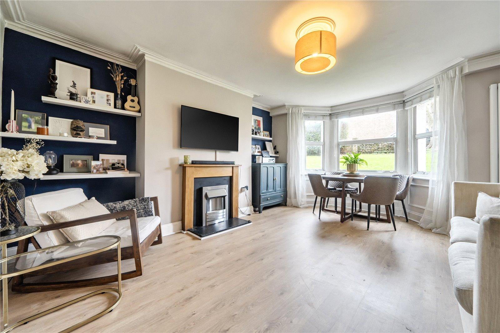 2 bedroom property for sale in Oakfield Road | Robinson Jackson